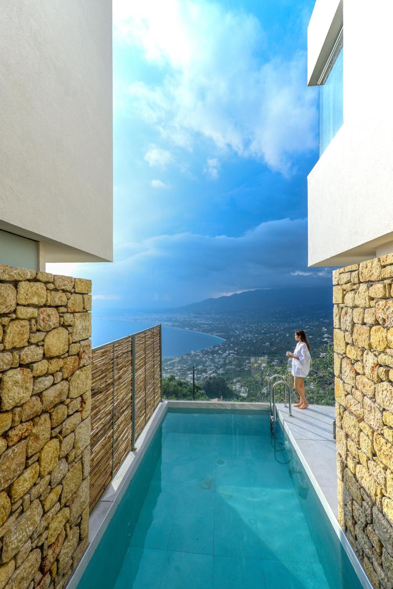 Villa Lithos Retreat 1 à Kalamata Extérieur photo