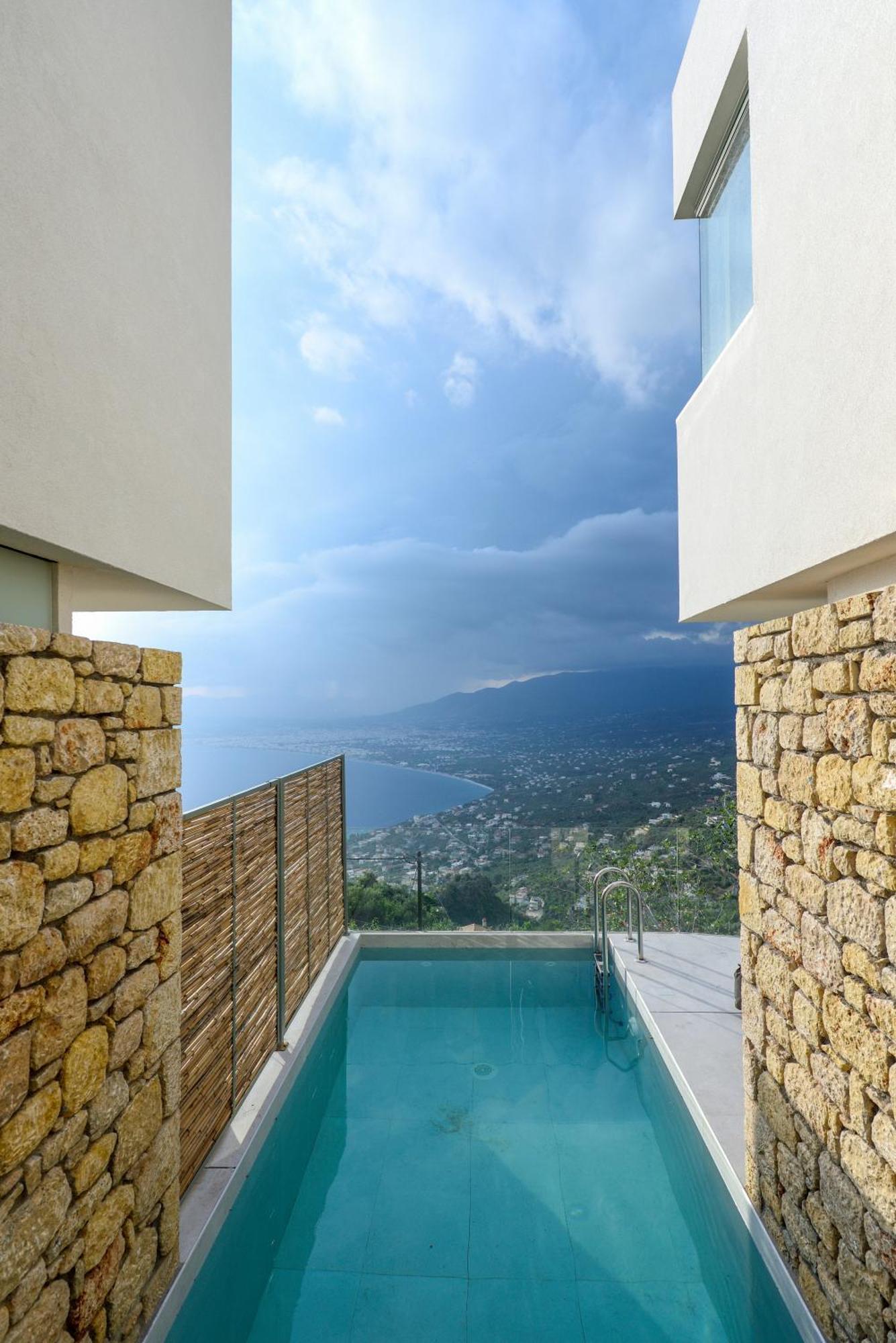 Villa Lithos Retreat 1 à Kalamata Extérieur photo